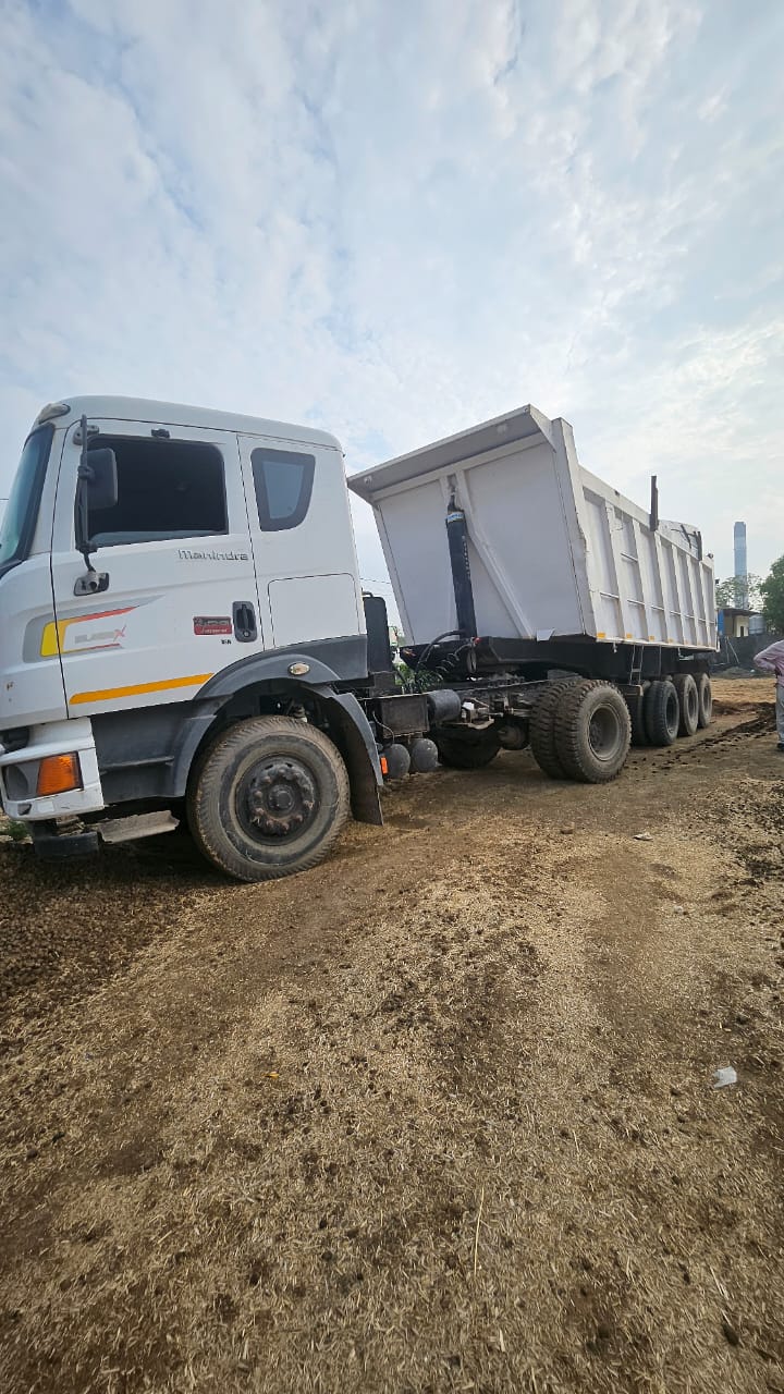18-Wheel Dumper Truck Driver in Meerut | Salary ₹35,000 + Food & Room