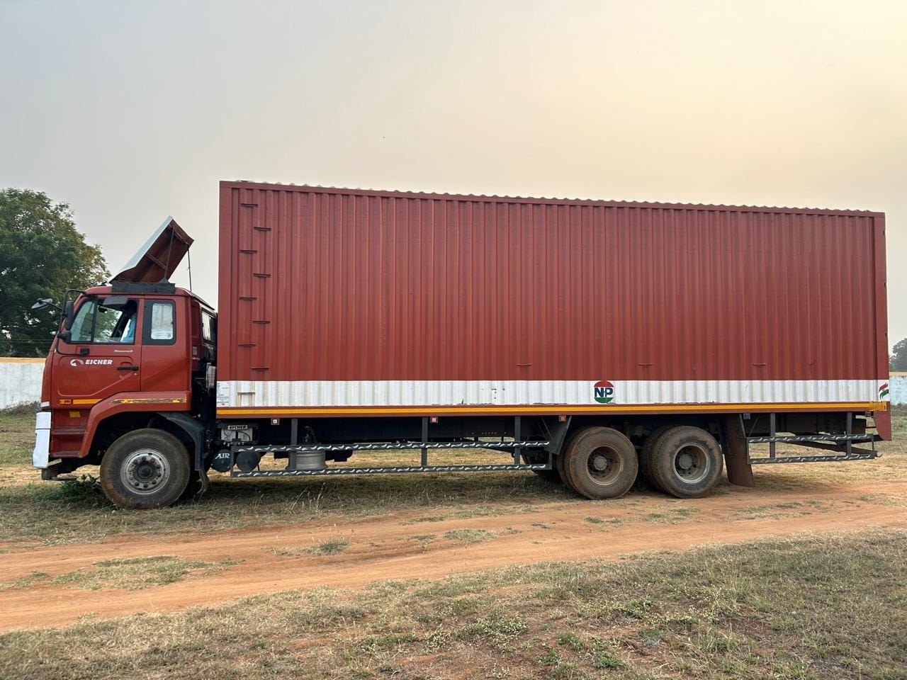 32ft Eicher Truck