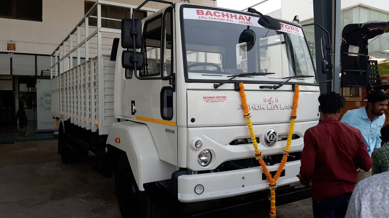 Hiring 6-Wheel 20ft Truck Drivers for CJ Darcel | Chennai | Monthly Earning ₹32,000 - ₹42,000