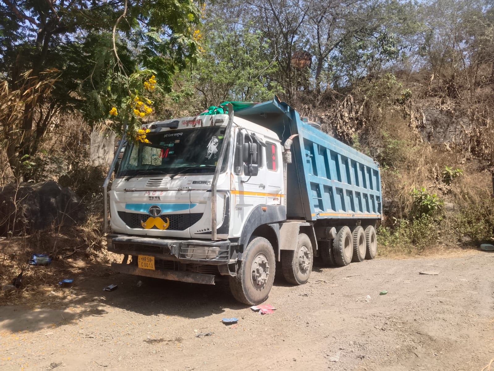 16 Wheel Dumper Truck Driver Job in Navi Mumbai - High Salary & Benefits Vacancy - Mein2 Drivers